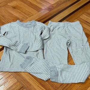 Hanna Andersson size 8 Gray Striped Kids Pajamas